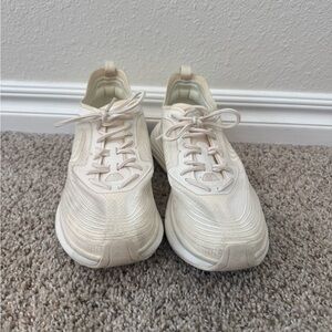 Women’s APL Streamline W size 8